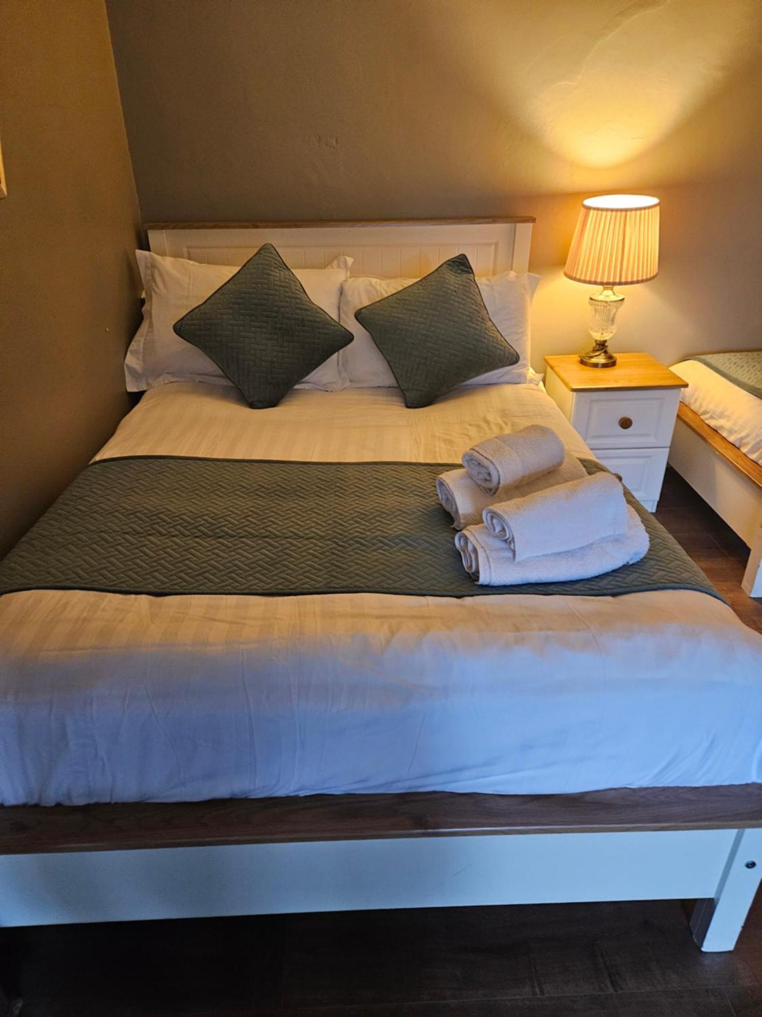 Bounty Bar Hotell Trim Eksteriør bilde